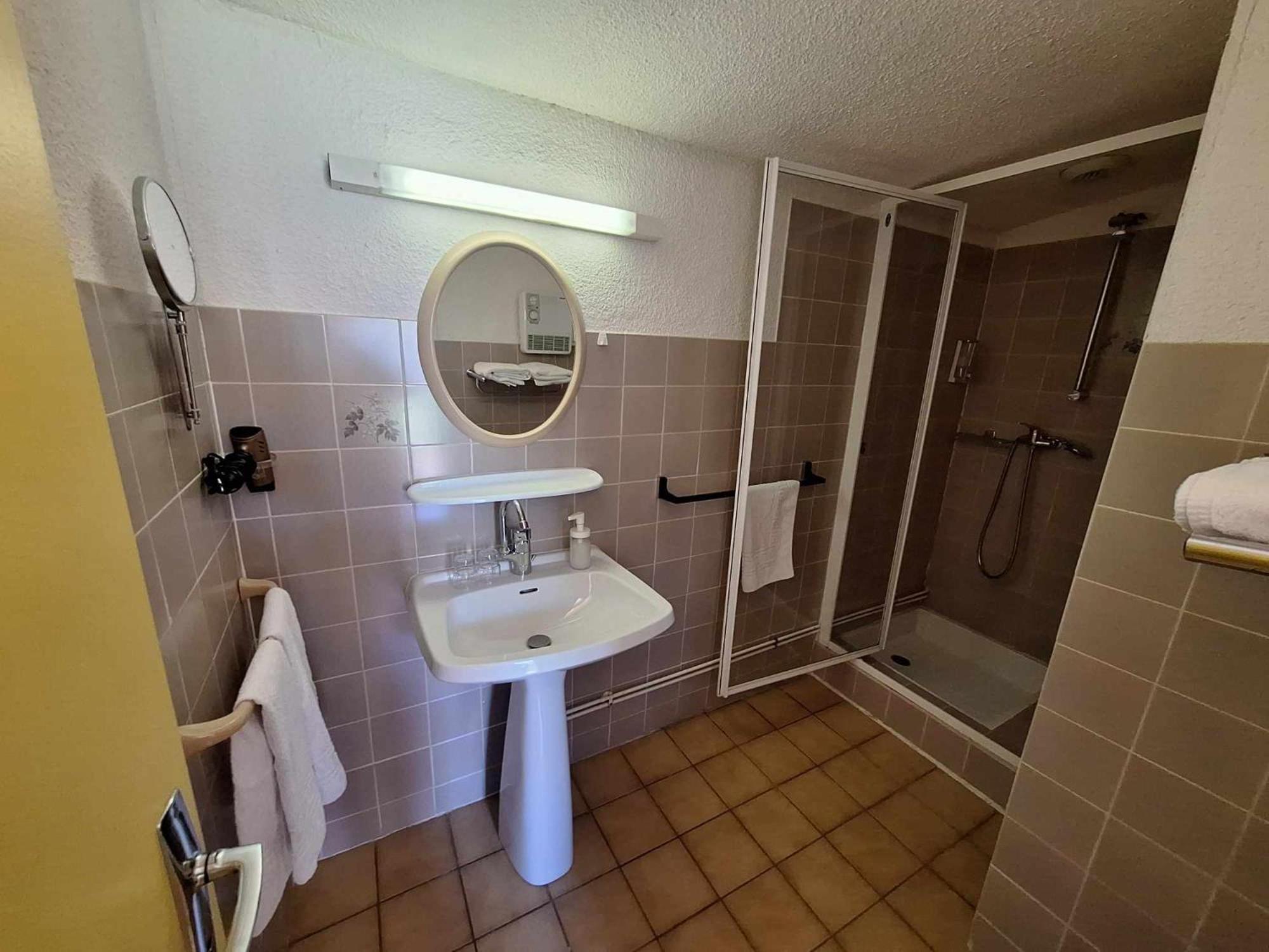Hotel Le Connetable Saint-Bonnet-en-Champsaur Exterior foto